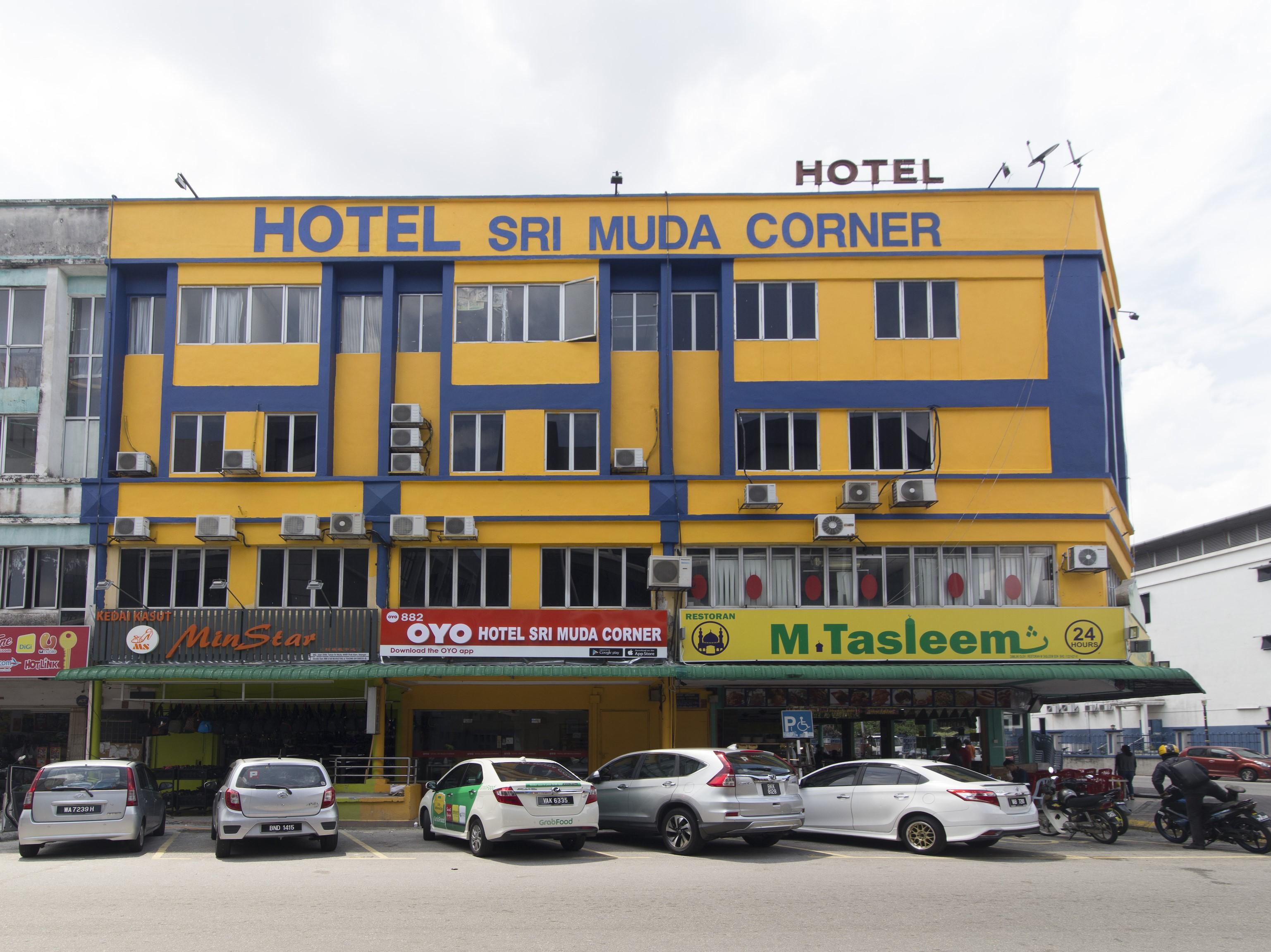 Super Oyo 882 Hotel Sri Muda Corner Sdn Bhd Shah Alam Exterior photo