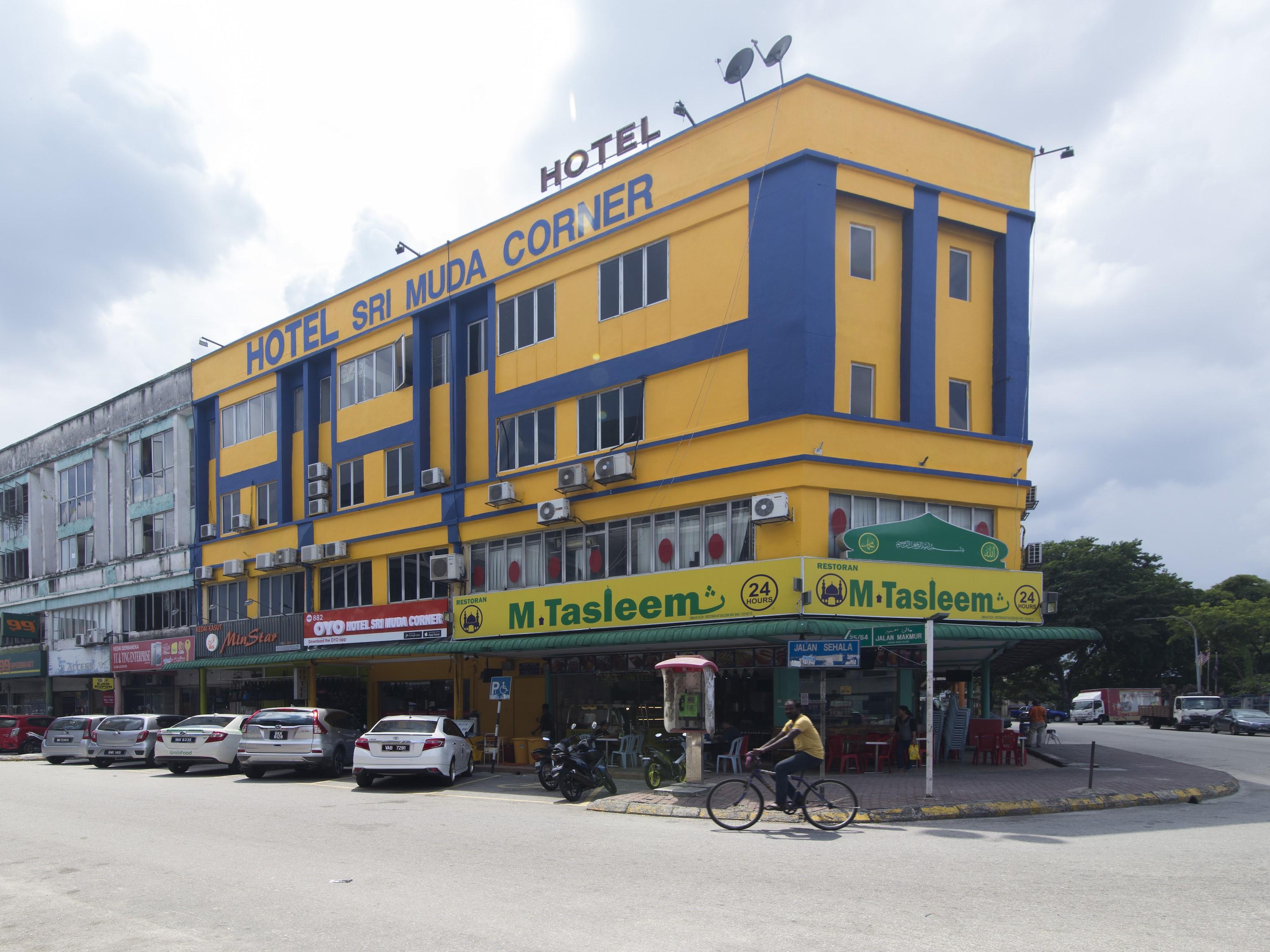 Super Oyo 882 Hotel Sri Muda Corner Sdn Bhd Shah Alam Exterior photo