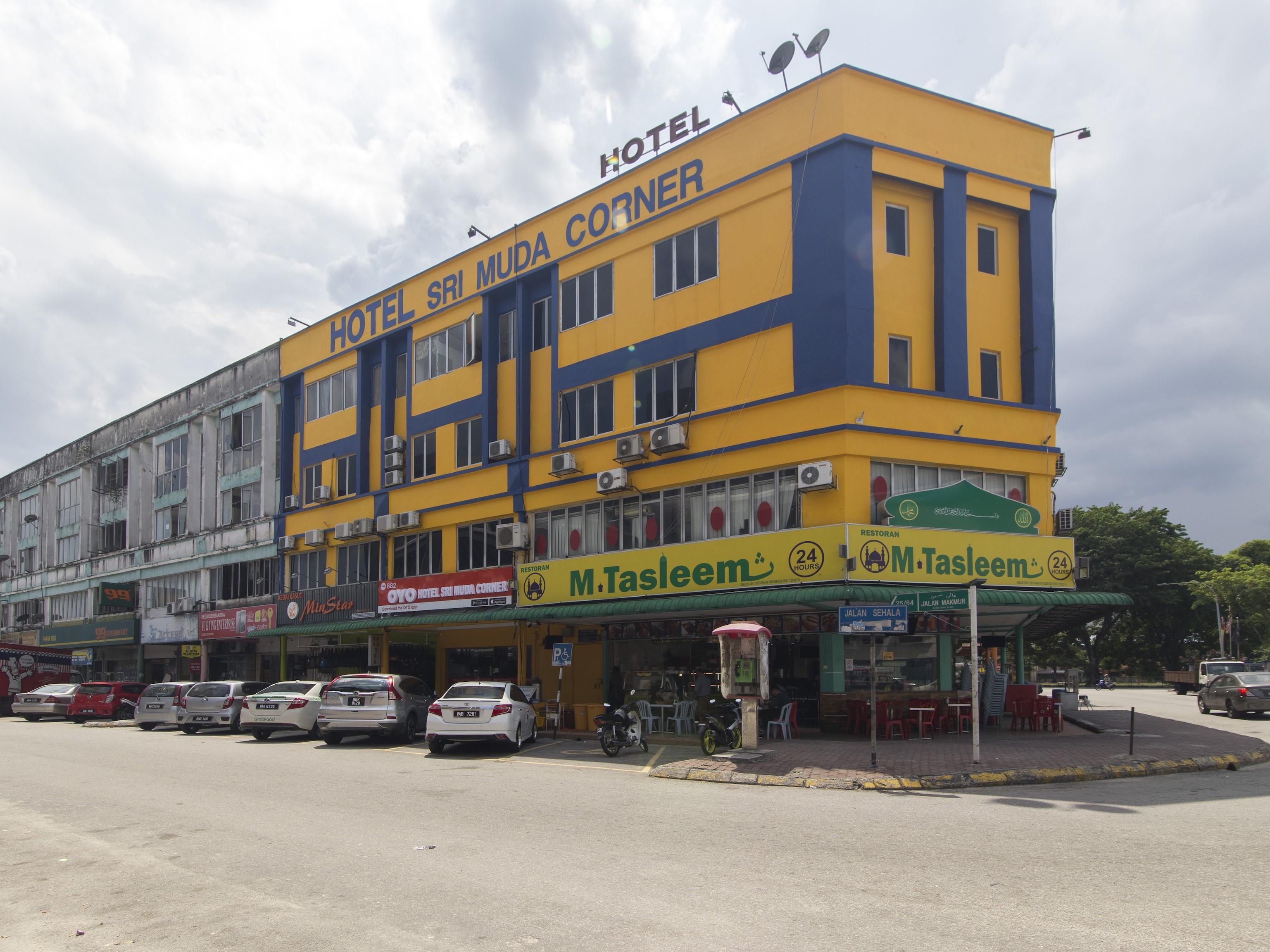 Super Oyo 882 Hotel Sri Muda Corner Sdn Bhd Shah Alam Exterior photo